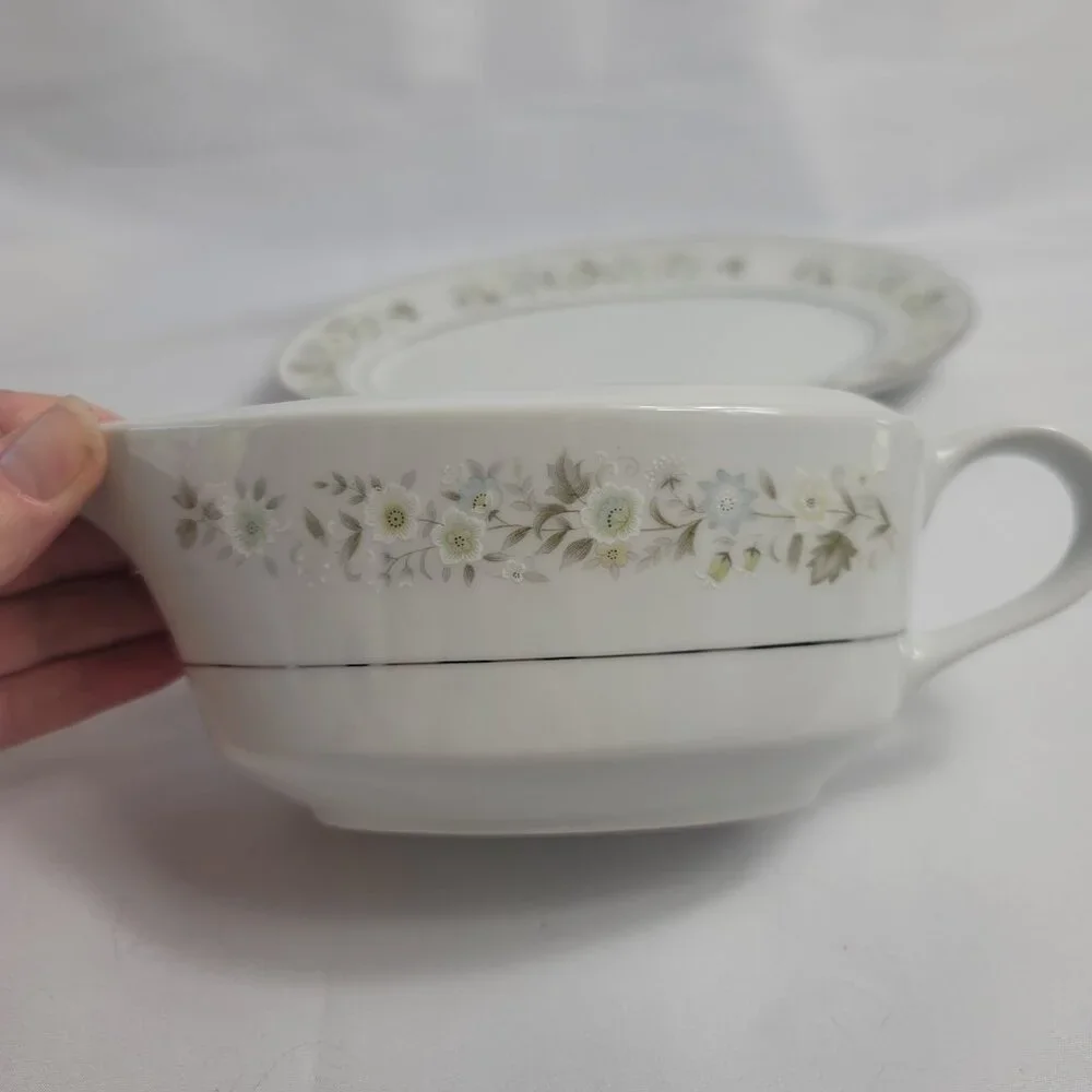 Imperial China Wild Flower Gravy Boat With Underplate Green Blue & White Flowers
